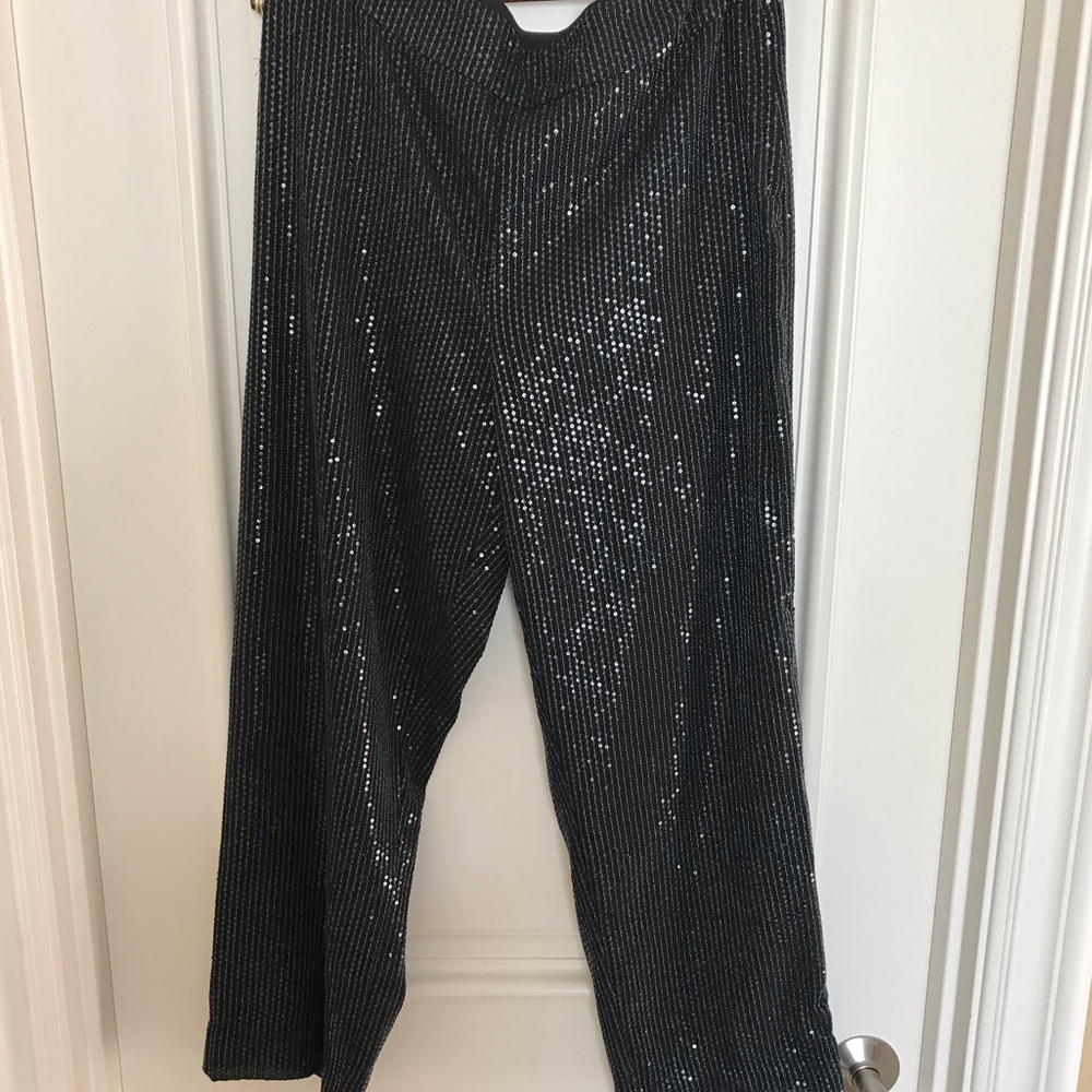 Capris with sequence